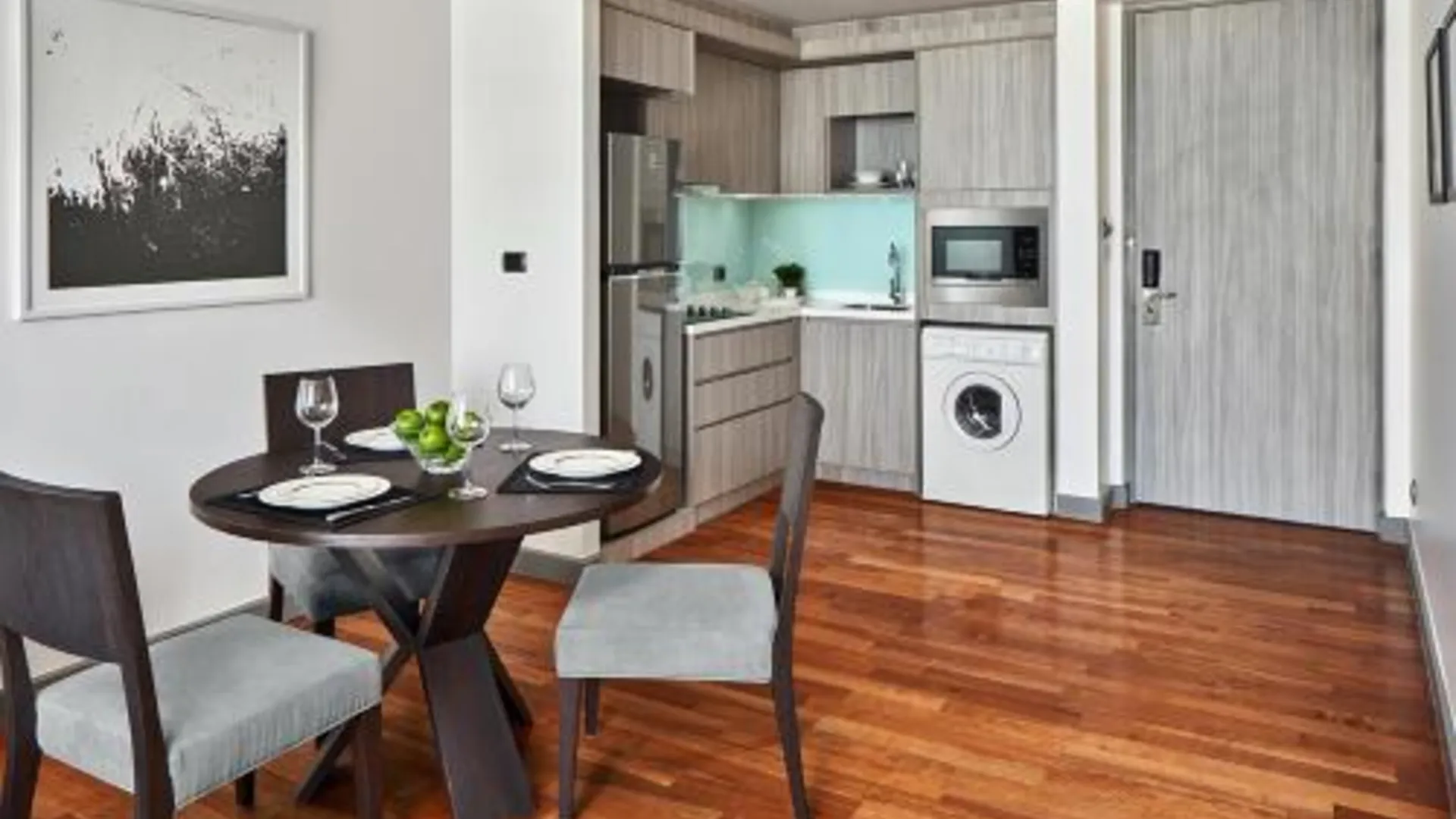 방콕 프레이저 스위트 수쿰빗, 방콕 5성급 호텔 레스토랑