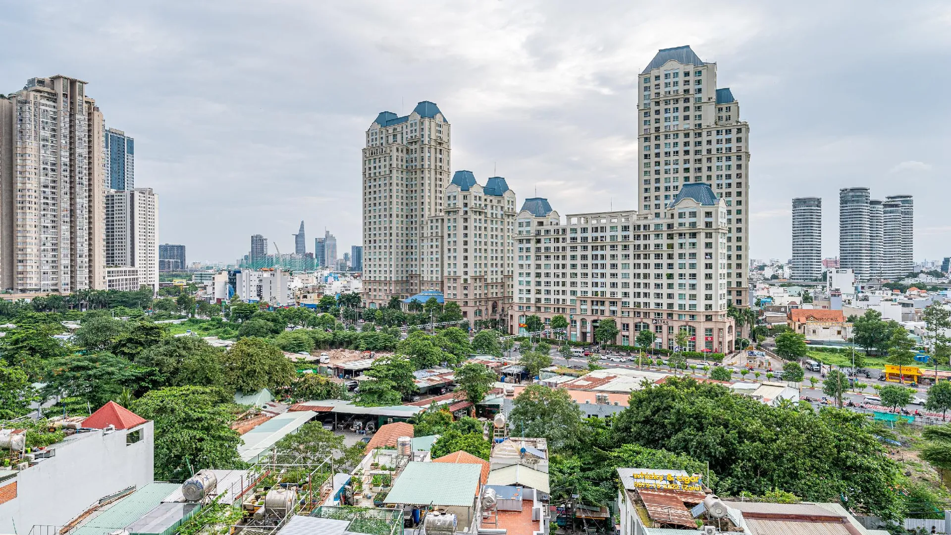 호치민 빈탄의 아파트먼트 (55m², 침실 1개, 프라이빗 욕실 1개) 4성급 싱글룸 레스토랑