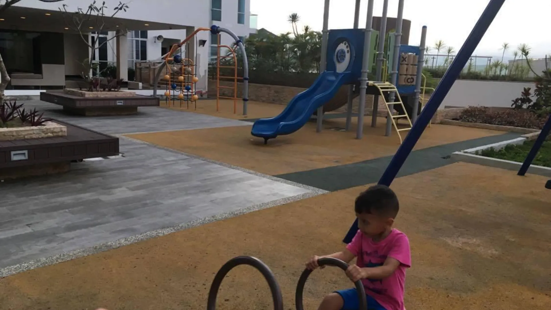 세부 막탄 섬의 아파트먼트 (39m², 침실 1개, 프라이빗 욕실 1개) 4성급 싱글룸 레스토랑