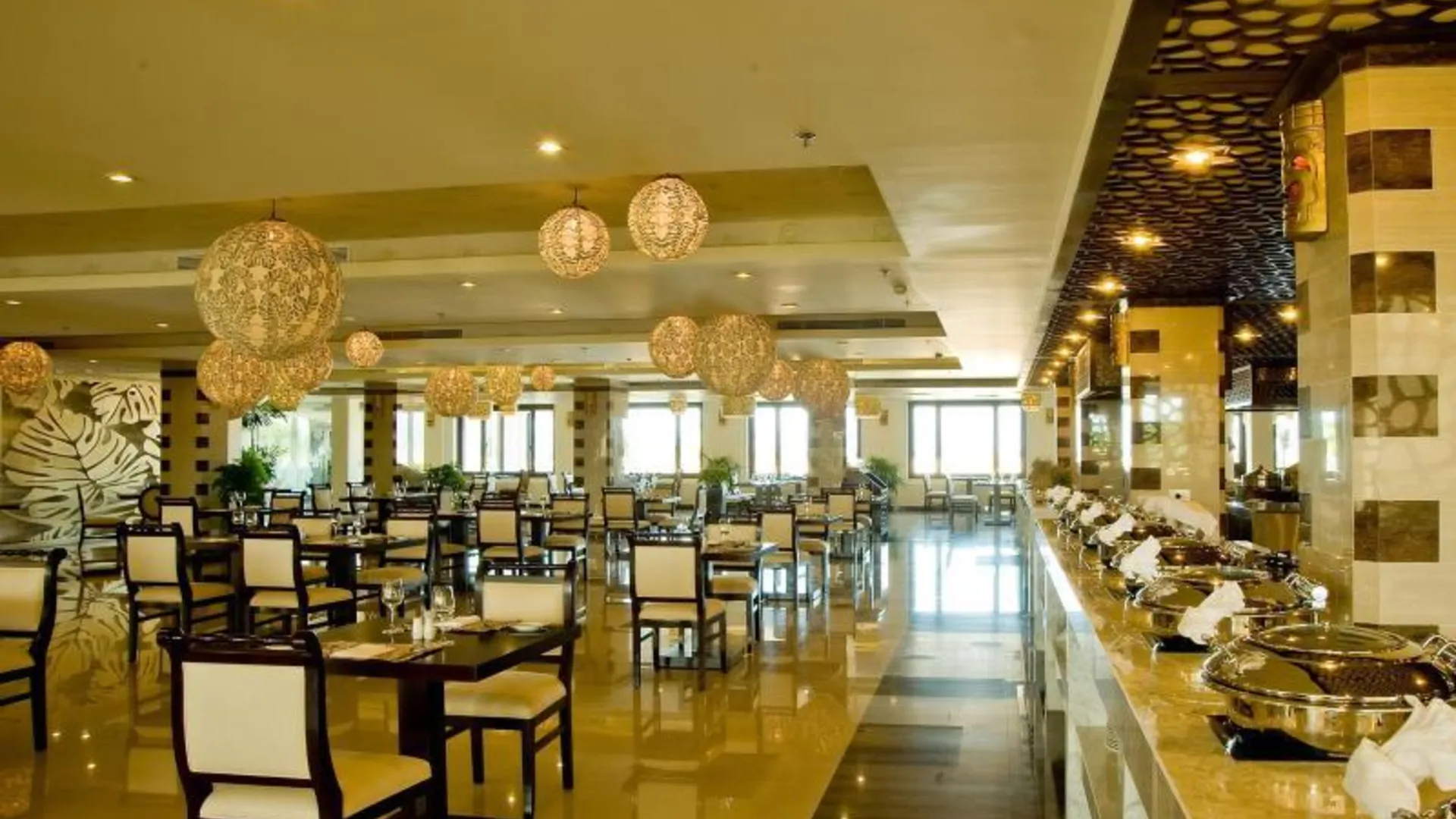 다낭 울랄라니 리조트 앤 콘도텔 5성급 호텔 레스토랑