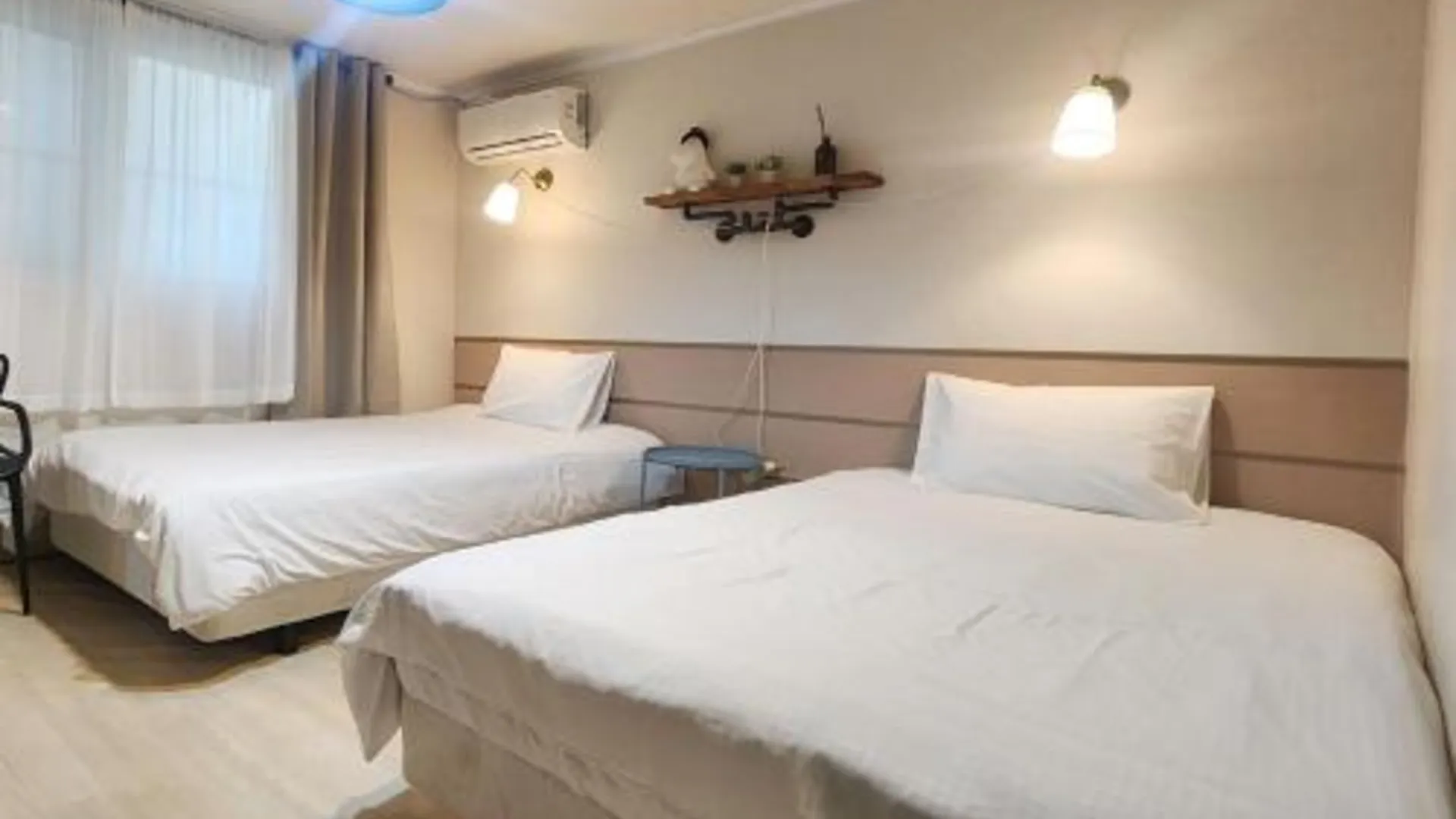 서울 창천동 The Art House #Yeontral park #5min to Hongdae stn 2성급 게스트하우스 객실