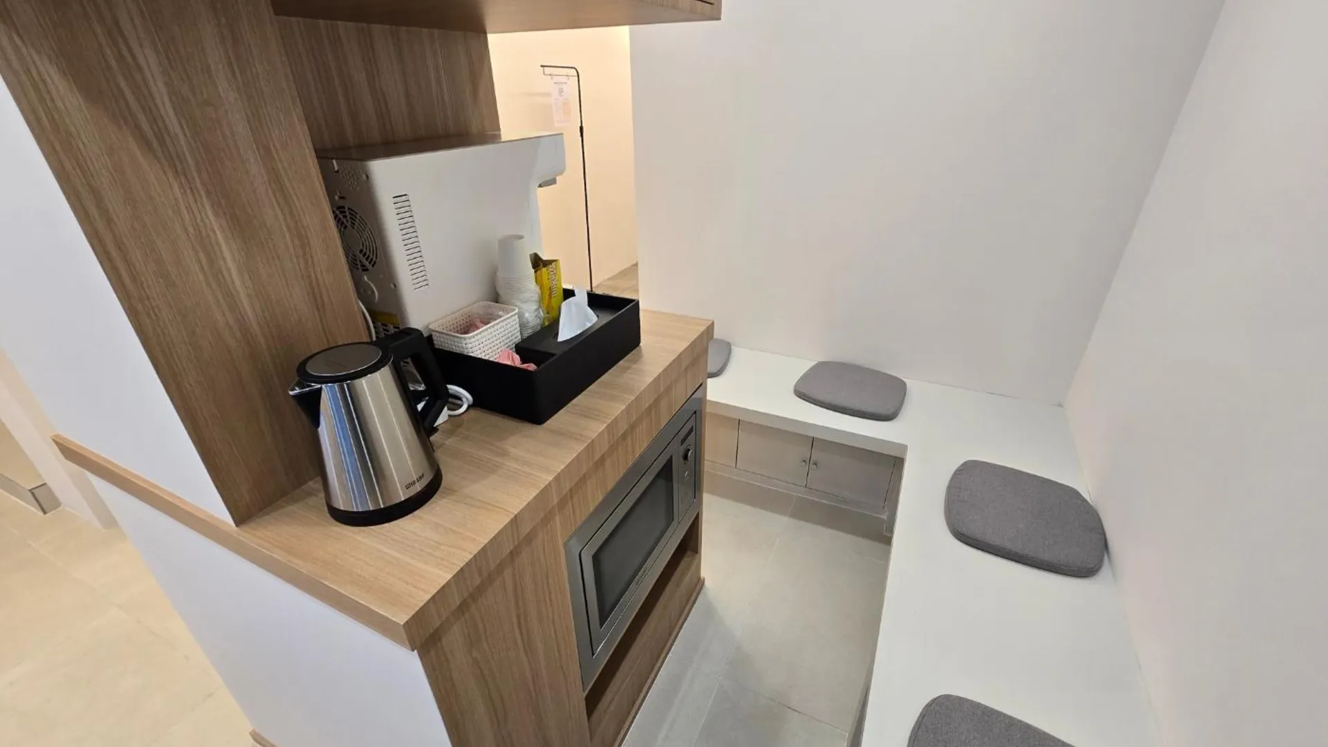 서울 어바웃스테이 동대문 2성급 호텔 로비