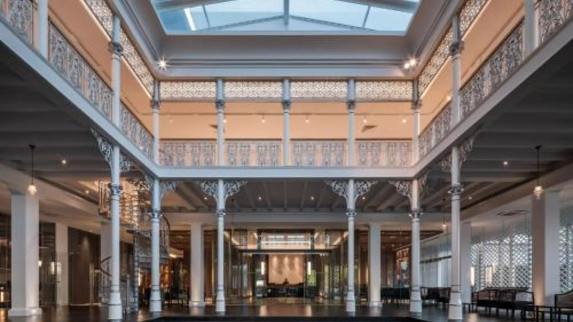 푸켓 라마다 플라자 바이 윈덤 차오 파 5성급 호텔 로비