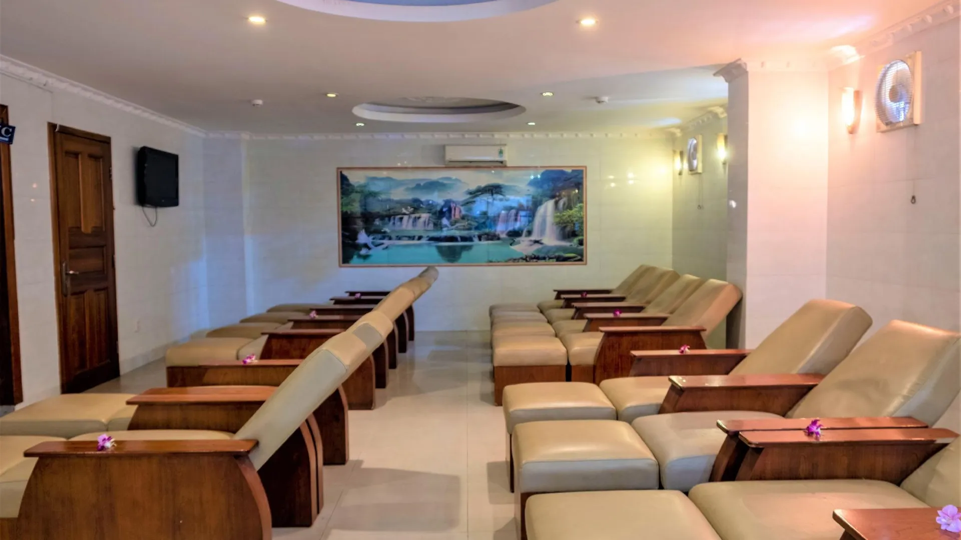 호치민 퐁란 2 호텔 호텔 스위트룸