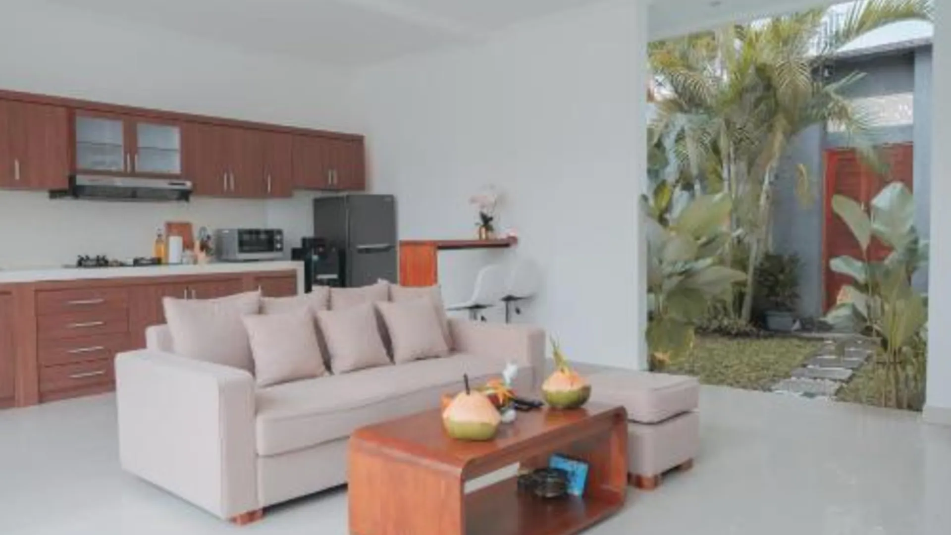 발리 Villa Akmali Seminyak Basangkasa- 2 Bedrooms 3성급 싱글룸 객실