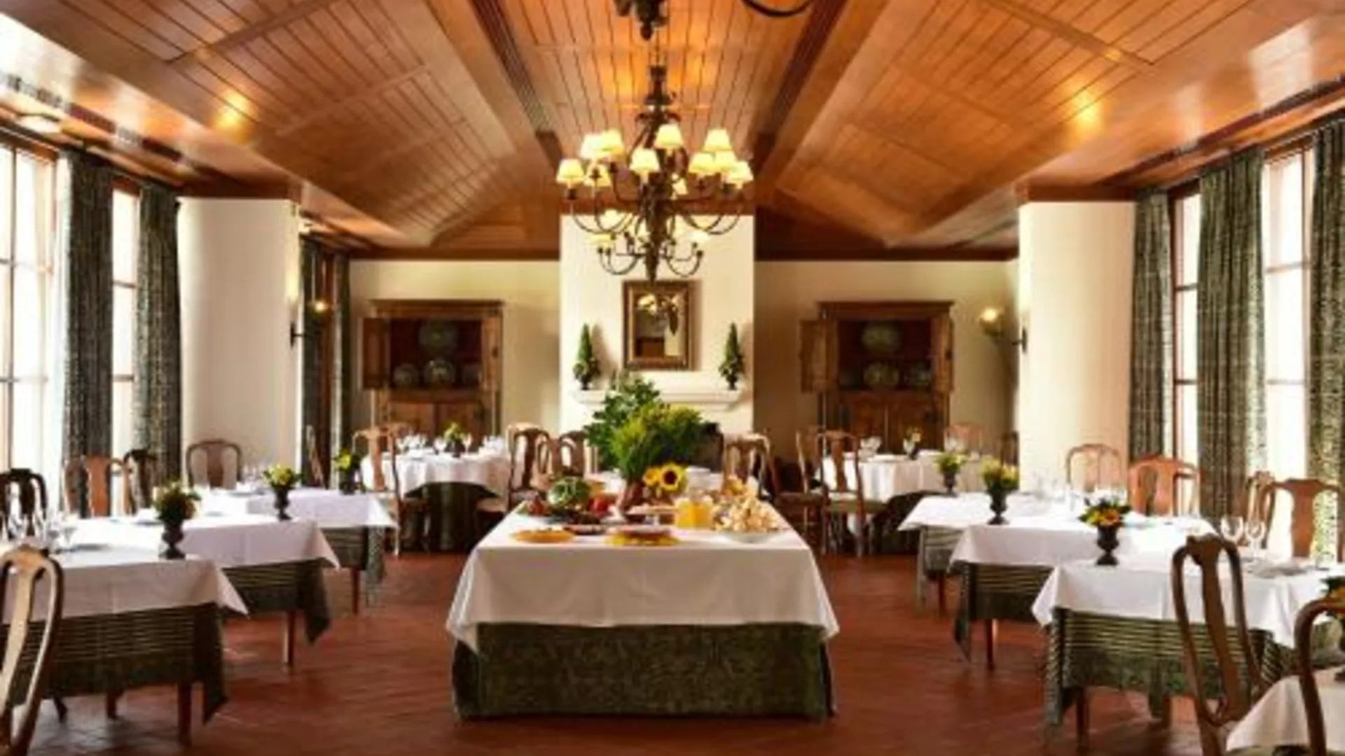 빌라 비코사 포우사다 컨벤토 빌라 비코사- 히스토릭 호텔 4성급 호텔 스위트룸