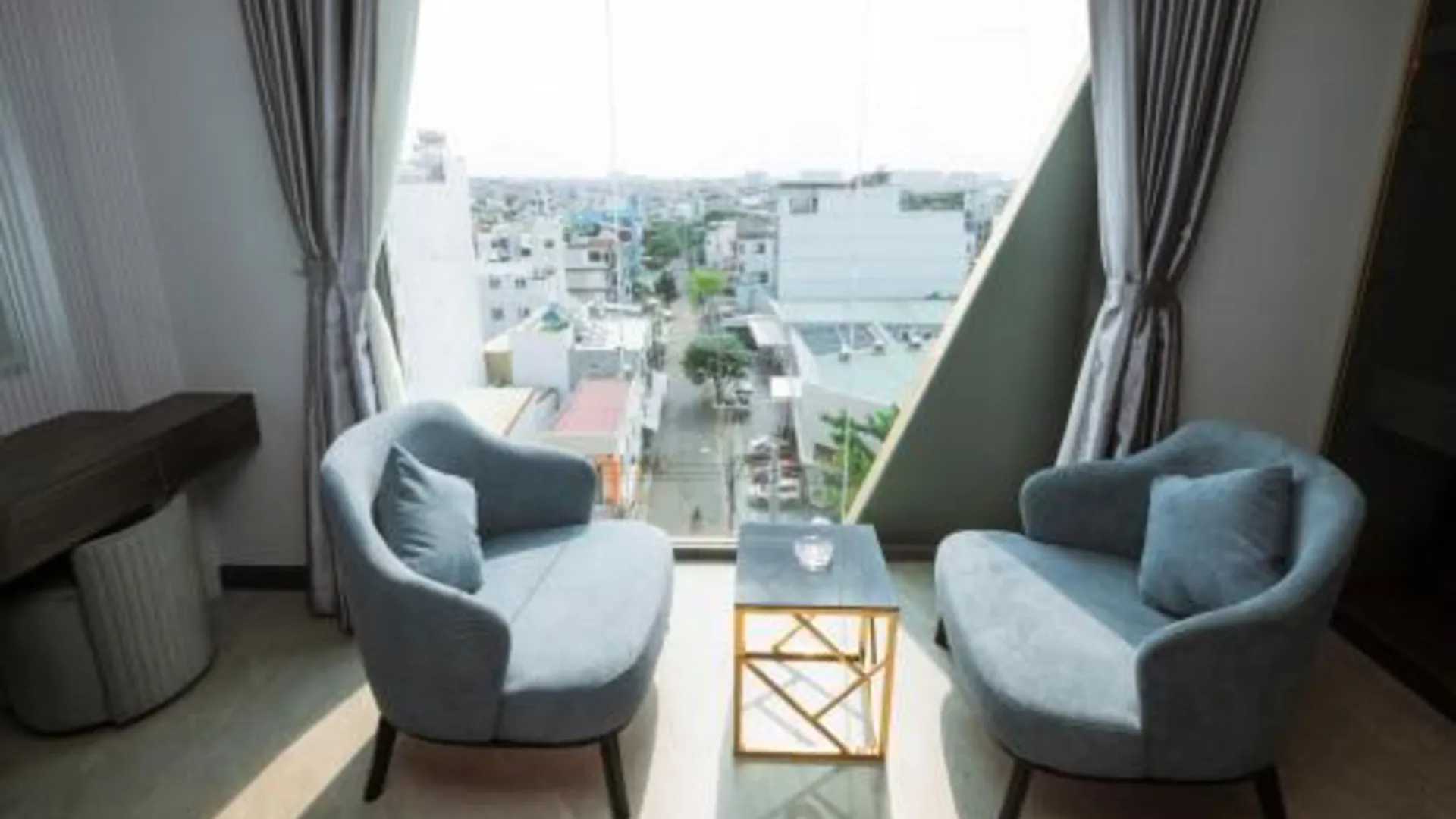 호치민 에덴 호텔 1성급 호텔 외관