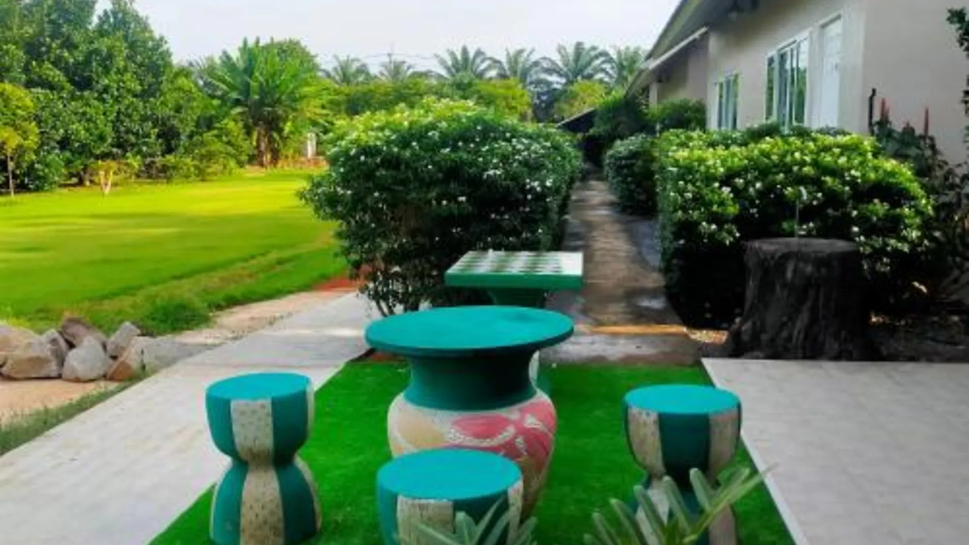 푸켓 데이비스 코티지 푸켓 3성급 호텔 외관