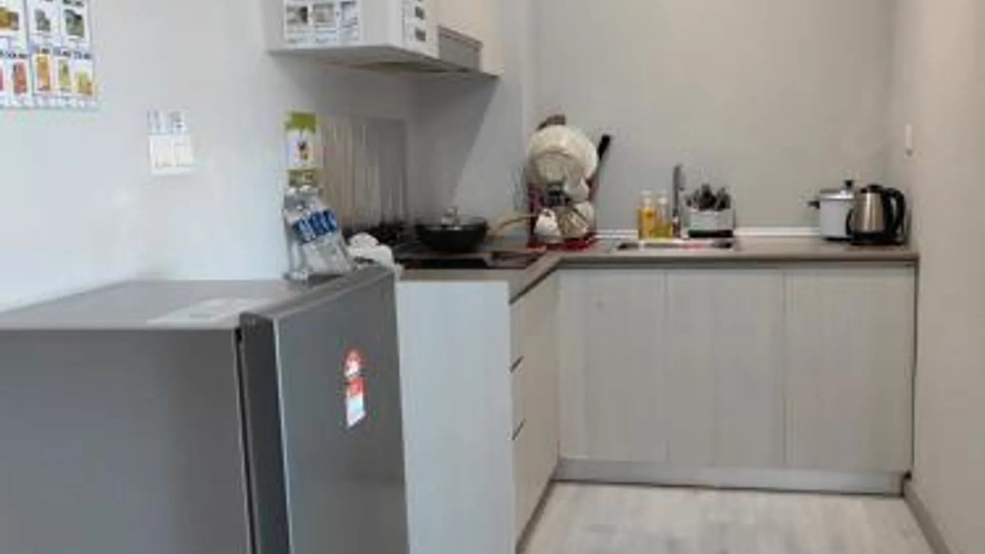 코타키나발루 중심 업무 지구 (CBD)의 아파트먼트 (52m², 침실 2개, 프라이빗 욕실 1개) 4성급 게스트하우스 레스토랑