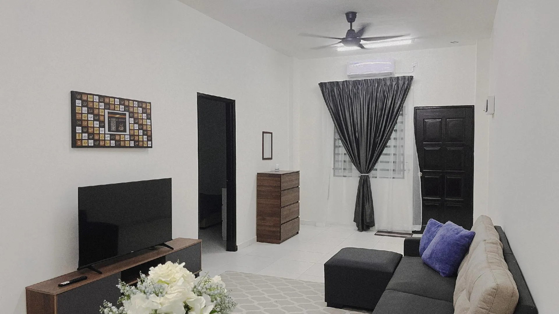 세리 만중 세리 만중의 아파트먼트 (958m², 침실 3개, 프라이빗 욕실 2개) 3성급 게스트하우스 객실