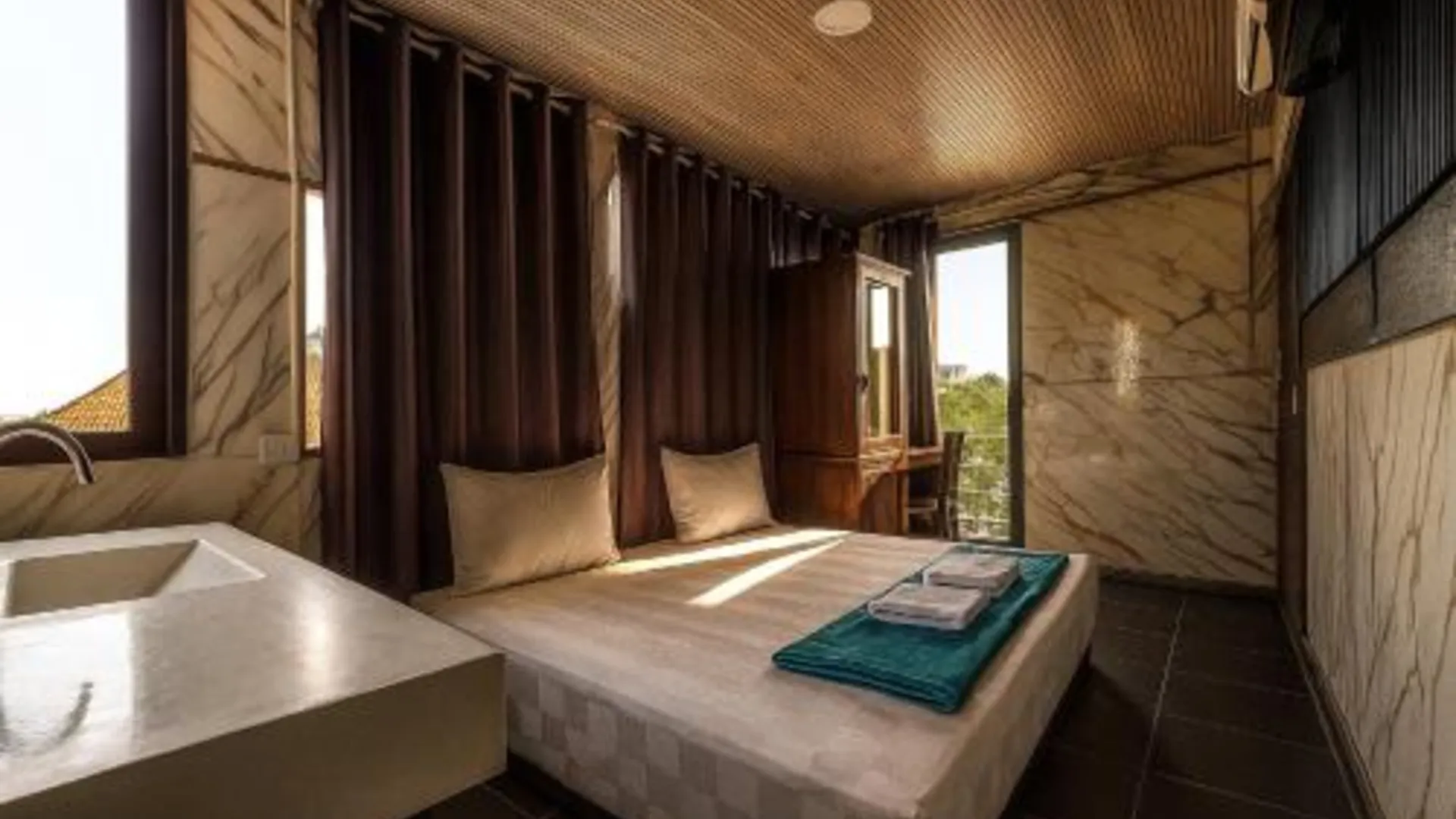 발리 trees inn Bali Denpasar 3성급 게스트하우스 스위트룸