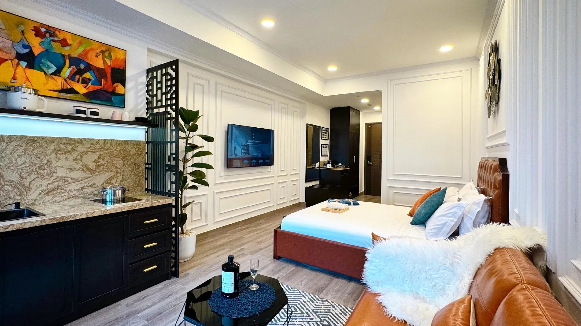 호치민 9트립 스테이 인 소호 레지던스 디스트릭트 1 - 부이비엔 워킹 스트릿 및 벤탄 마켓 옆 4성급 호텔 스위트룸