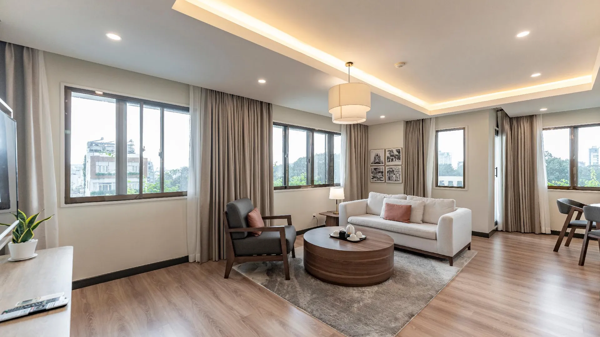 호치민 가든 뷰 코트 스위트 호치민 시티 4성급 호텔 스위트룸