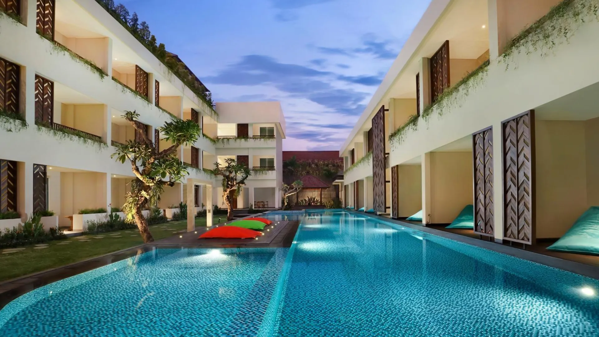 발리 안자 짐바란 4성급 호텔 객실