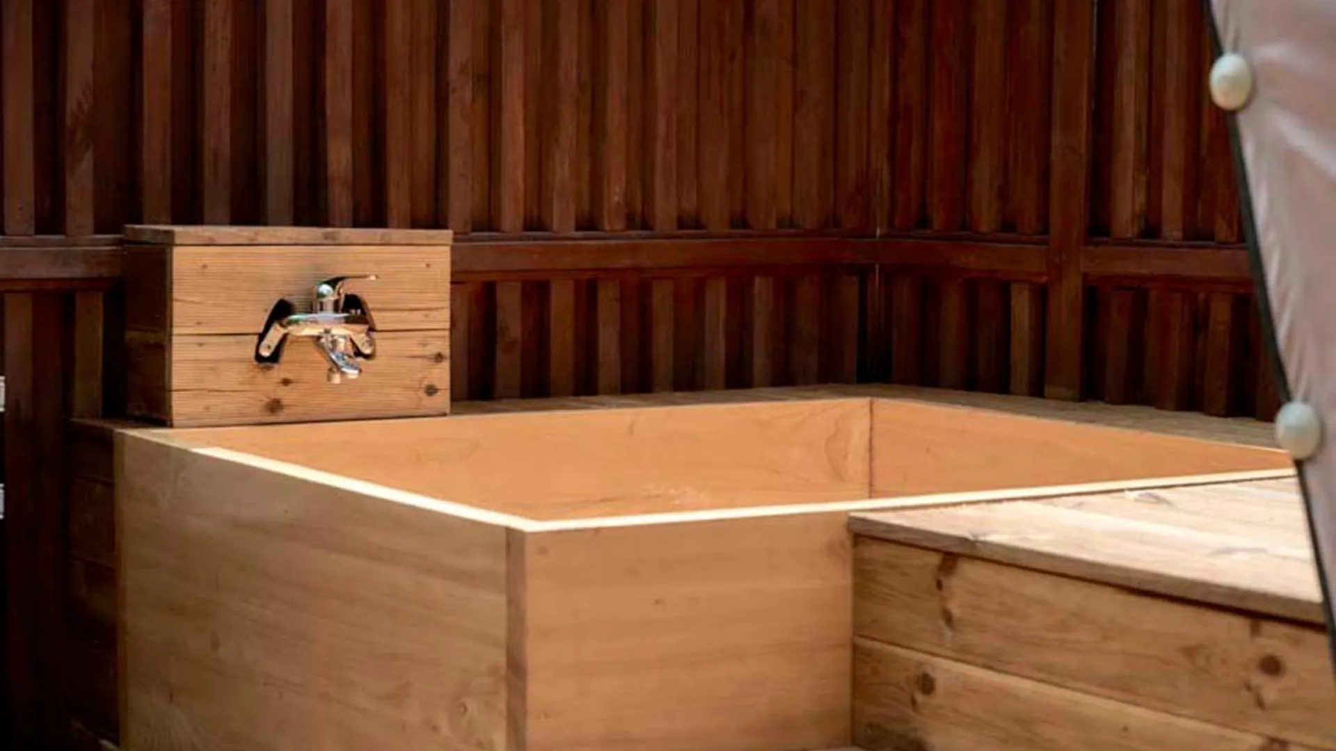 계룡시 대전 스테이인터뷰 장태산 2성급 게스트하우스 수영장