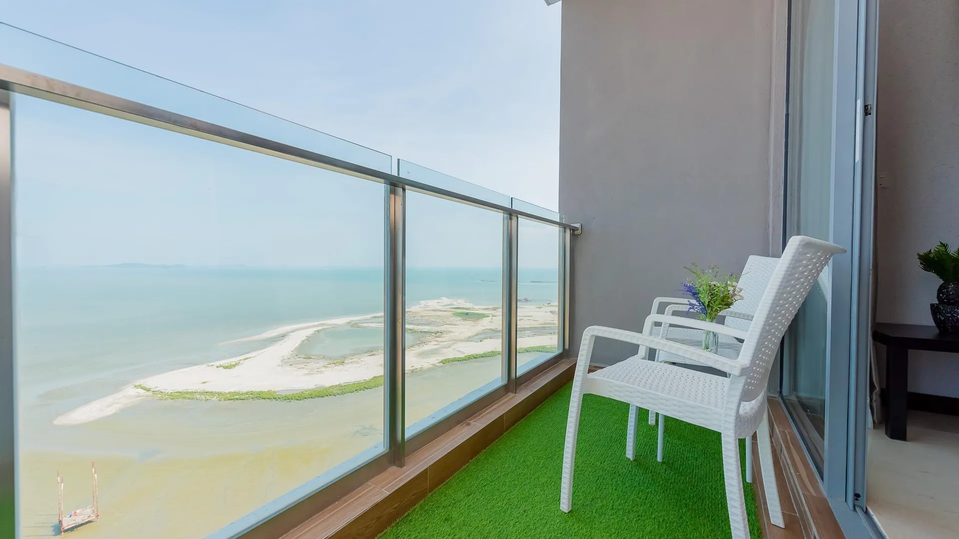 말라카 멜라카 라야의 아파트먼트 (75m², 침실 2개, 프라이빗 욕실 2개) 3성급 싱글룸 레스토랑