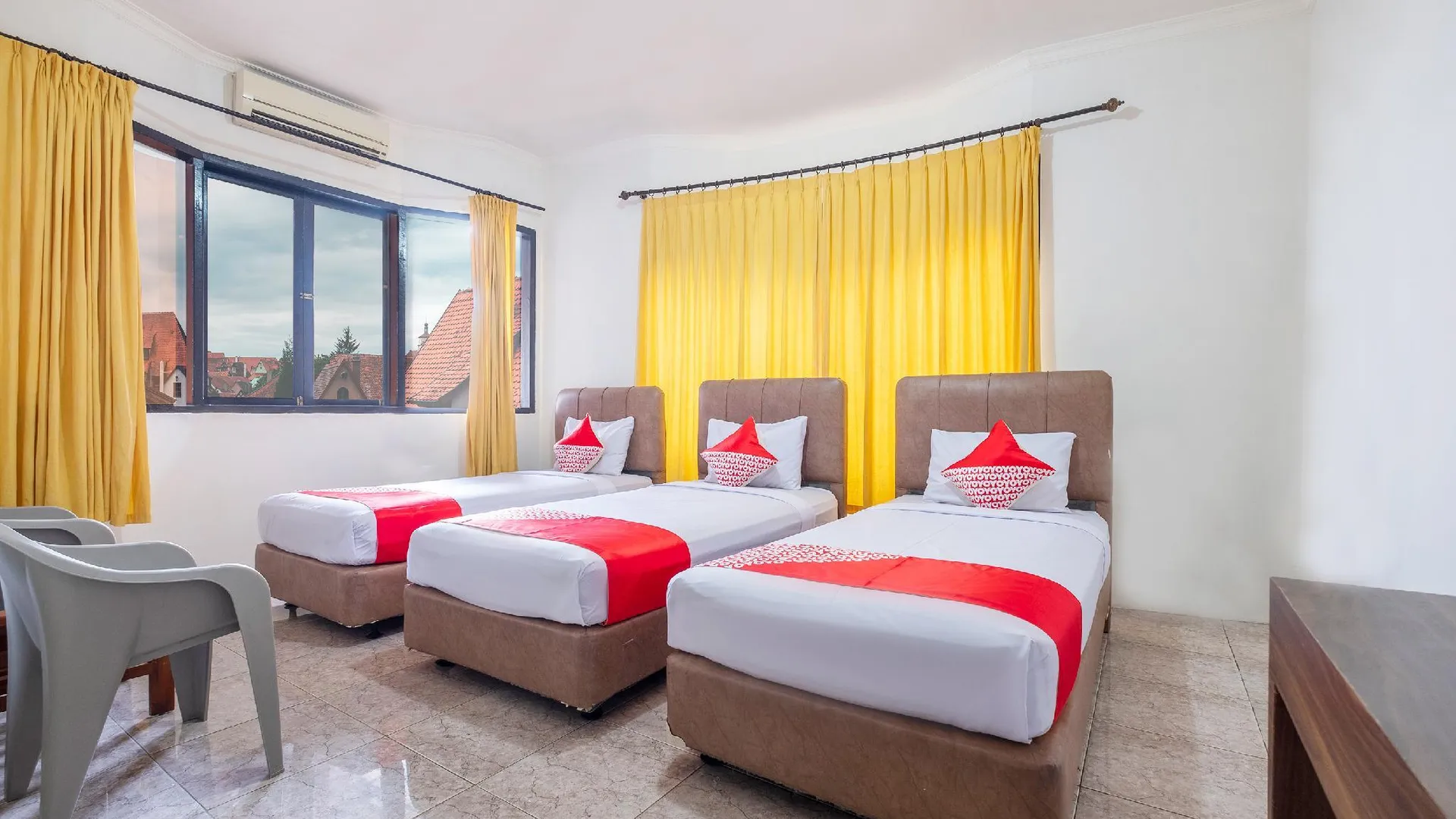 마카사르 Hotel O Transit 2 2성급 호텔 스위트룸