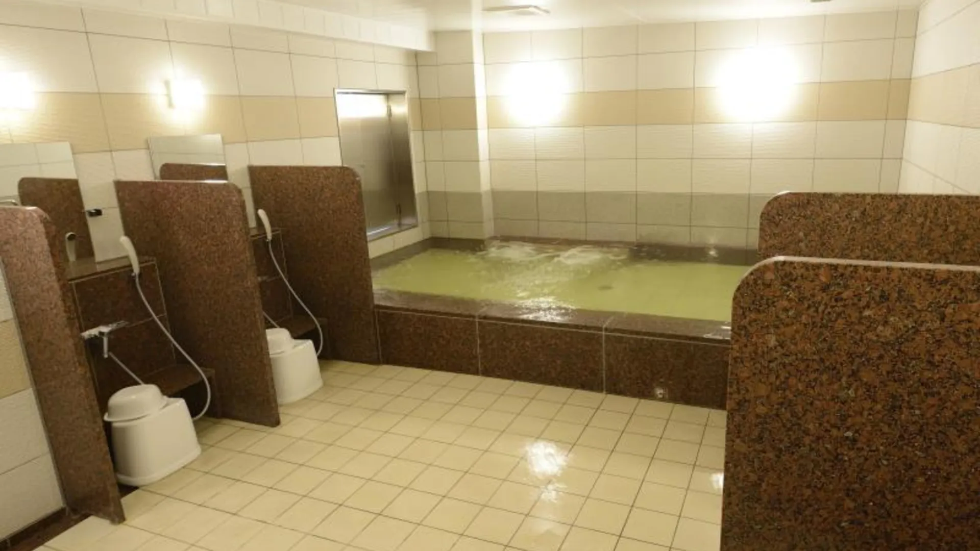 오사카 미도스지 호텔 내추럴 온천 2성급 호텔 외관