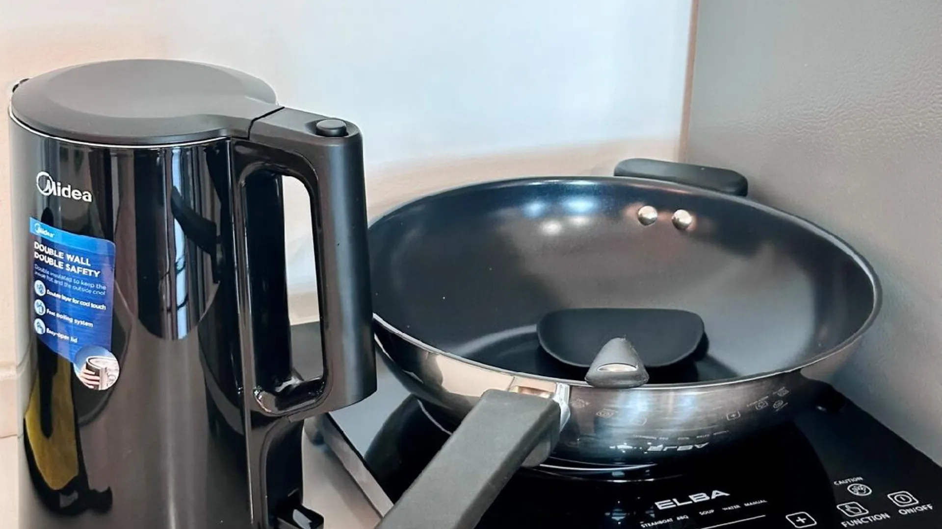 쿠안탄 테루크 쳄페타크의 아파트먼트 (450m², 침실 1개, 프라이빗 욕실 1개) 3성급 싱글룸 스위트룸