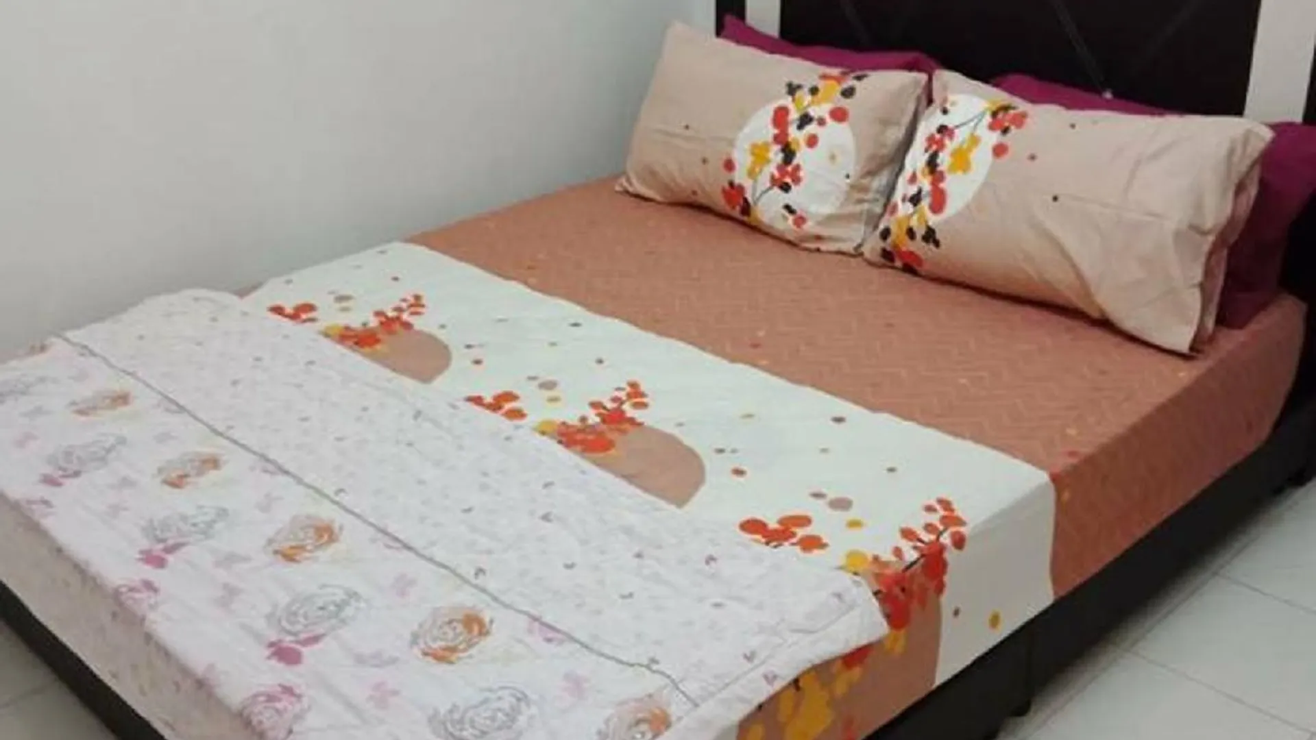 말라카 멜라카텡가의 아파트먼트 (850m², 침실 3개, 프라이빗 욕실 2개) 2성급 싱글룸 레스토랑