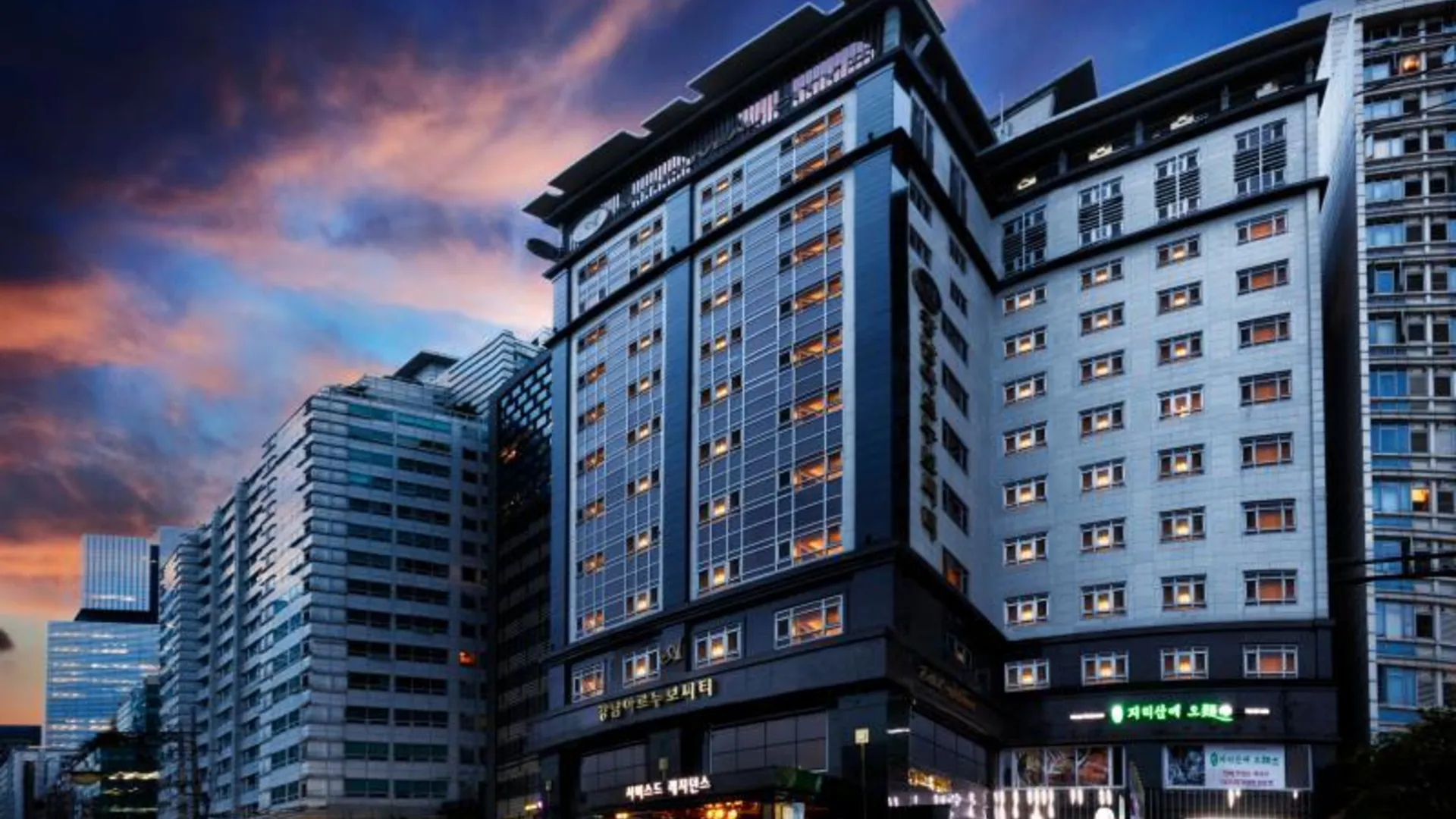 서울 강남 아르누보씨티 4성급 호텔 외관