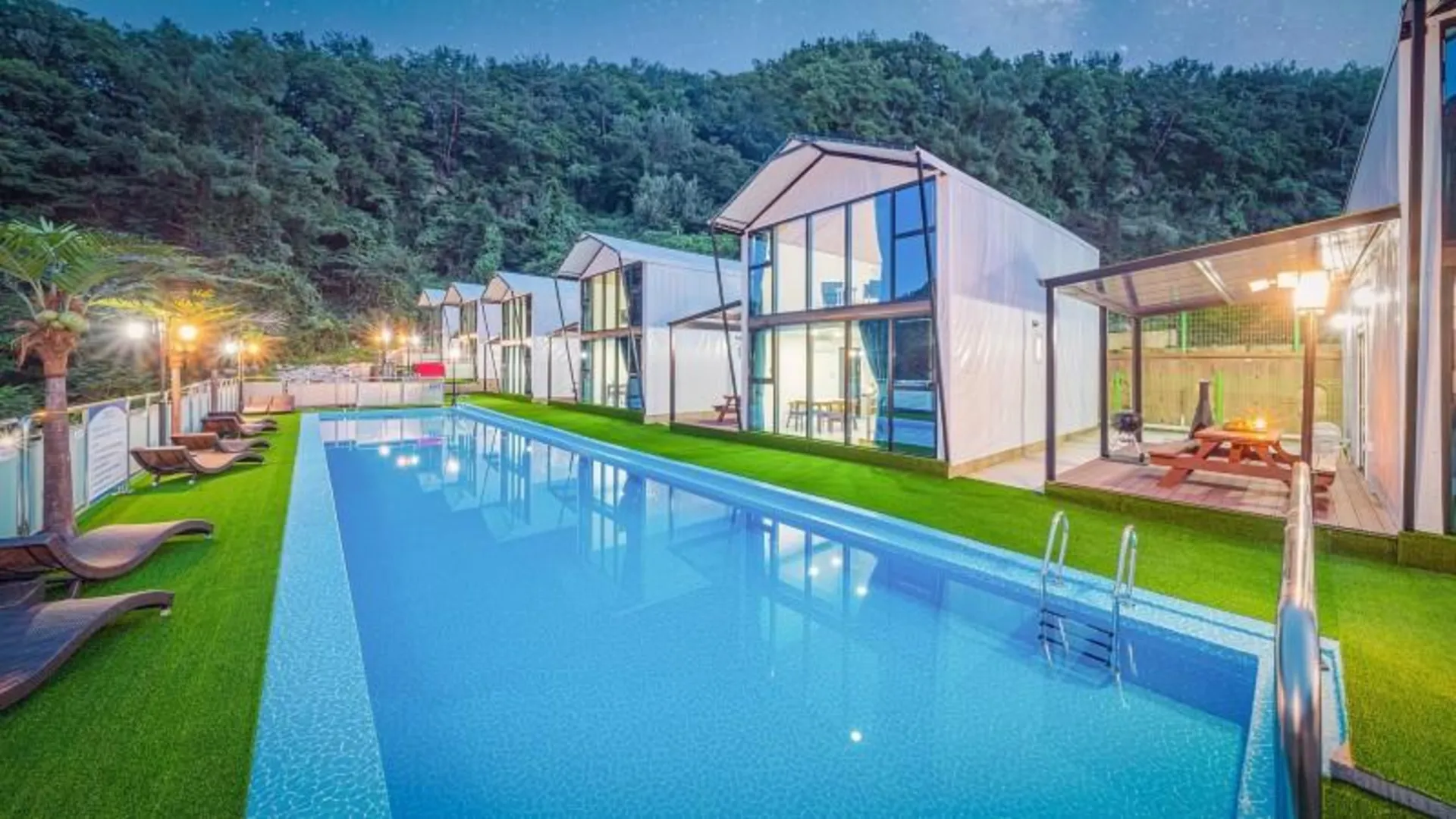 가평 가평 더상상글램핑&풀빌라 2성급 게스트하우스 로비