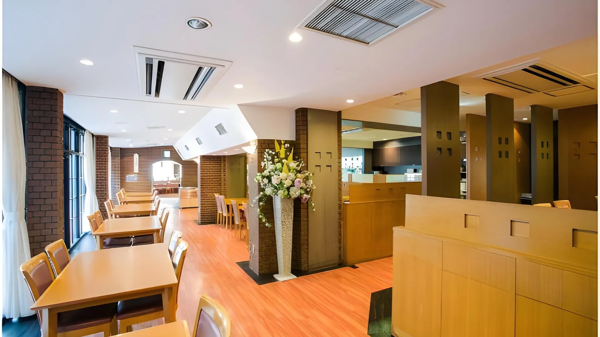 오사카 Yamanishi Welfare Memorial Hall 3성급 호텔 수영장