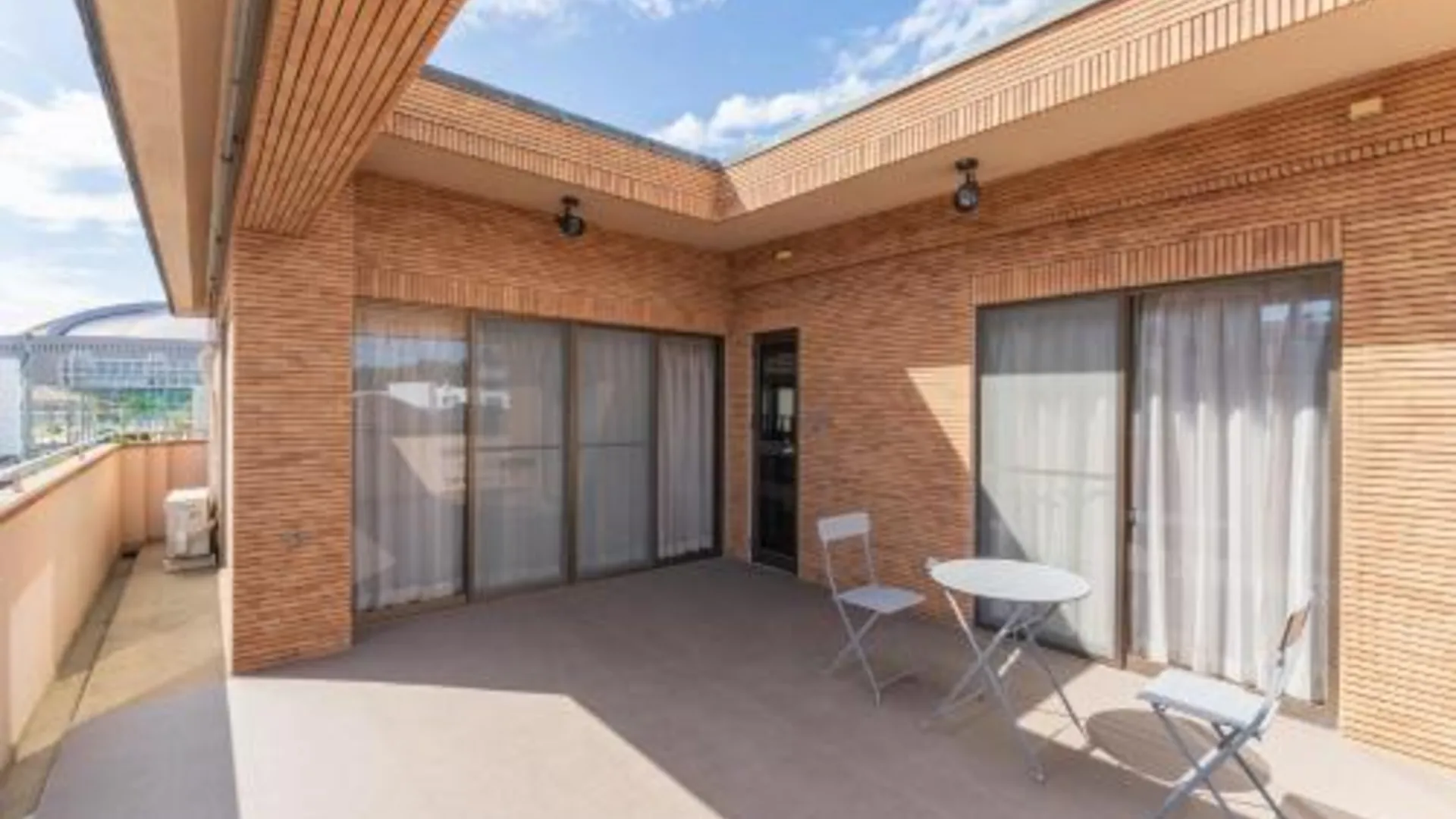 후쿠오카 Flower Base KIKU 4성급 게스트하우스 수영장