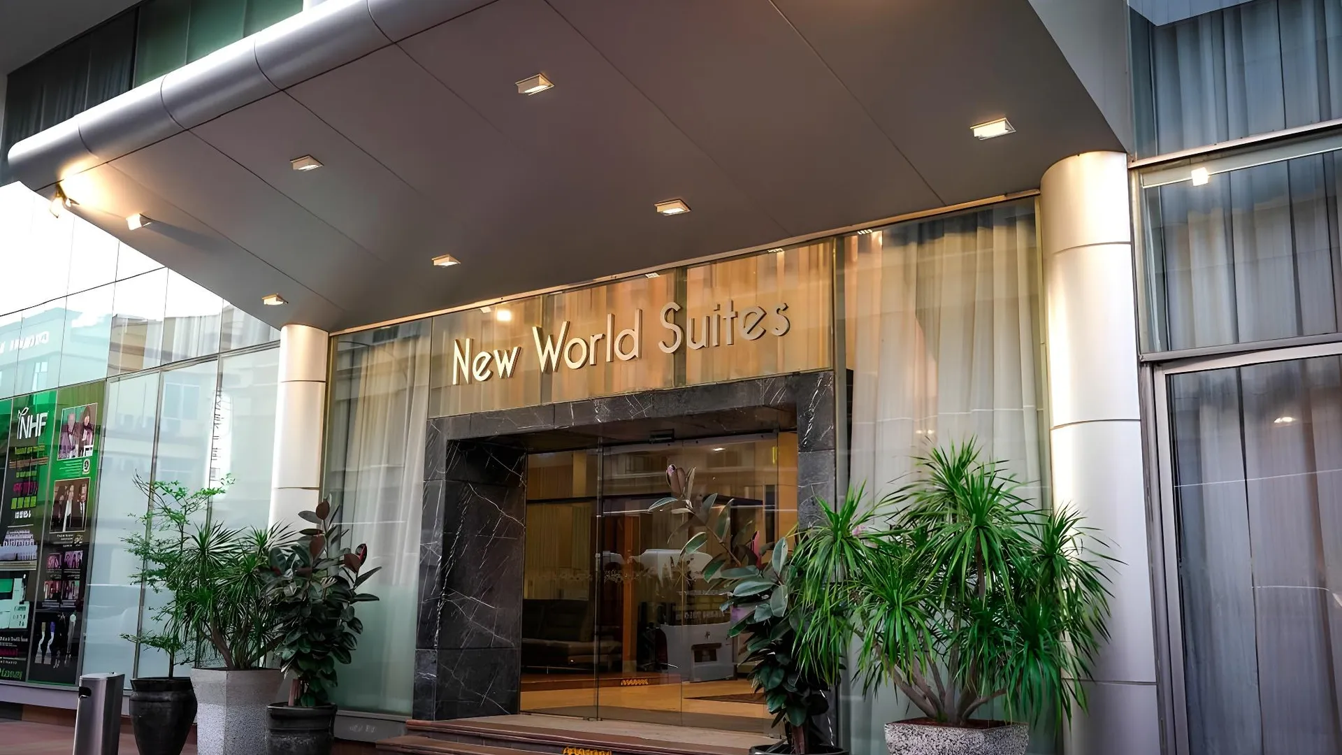 빈툴루 뉴 월드 스위트 4성급 호텔 수영장