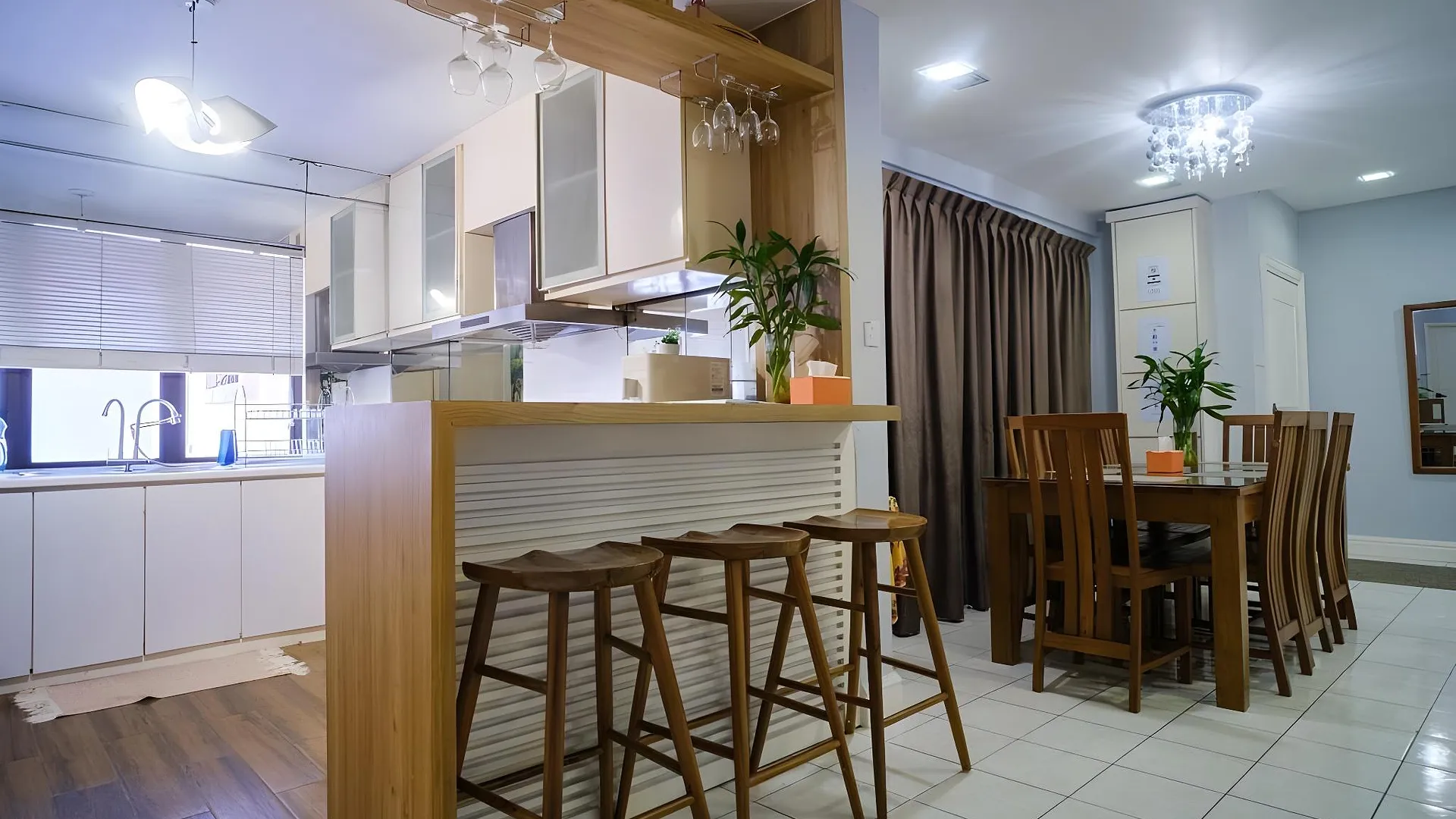 코타키나발루 시티 센터의 아파트먼트 (1200m², 침실 3개, 프라이빗 욕실 3개) 3성급 싱글룸 부대시설