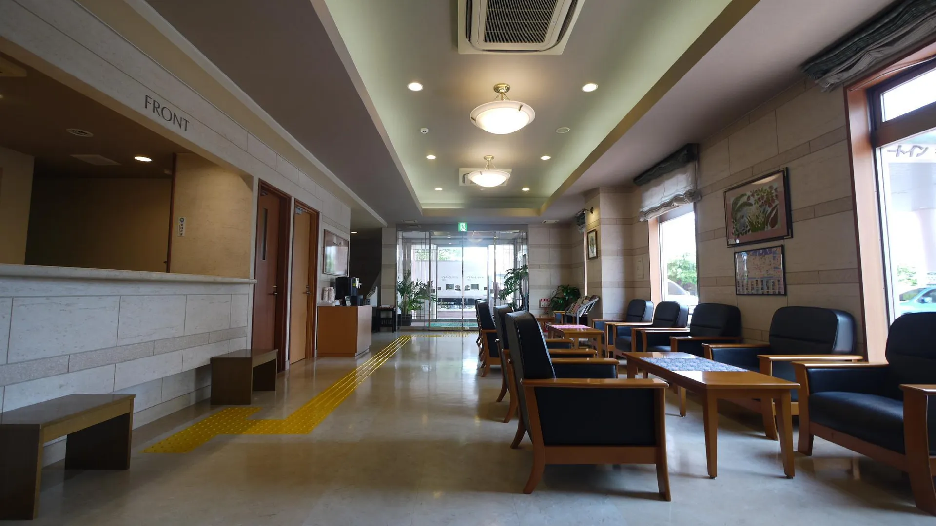 오키나와 본섬 호텔 루트 인 나고 3성급 호텔 로비