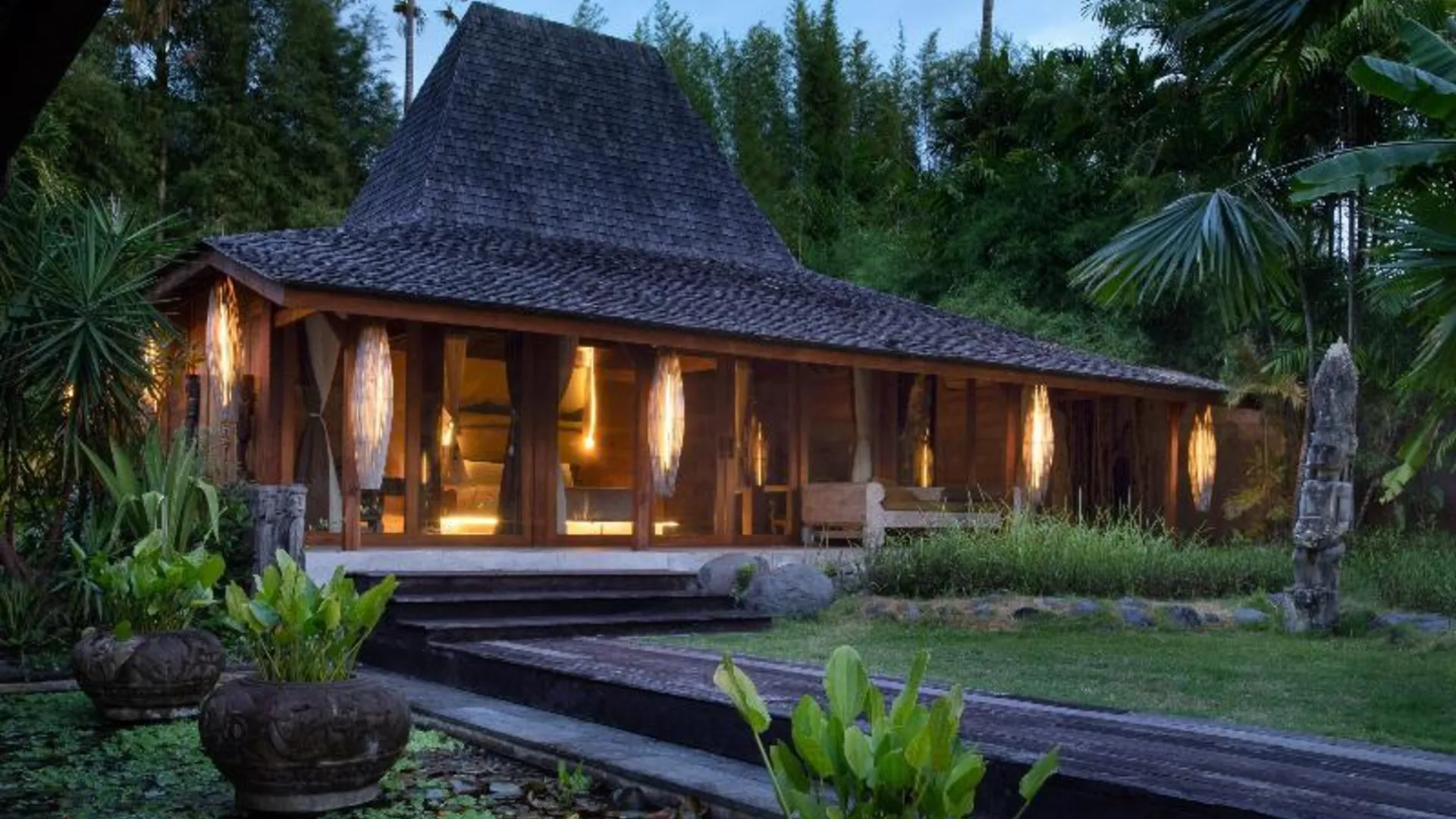 발리 블루 카르마 빌리지 5성급 호텔 외관