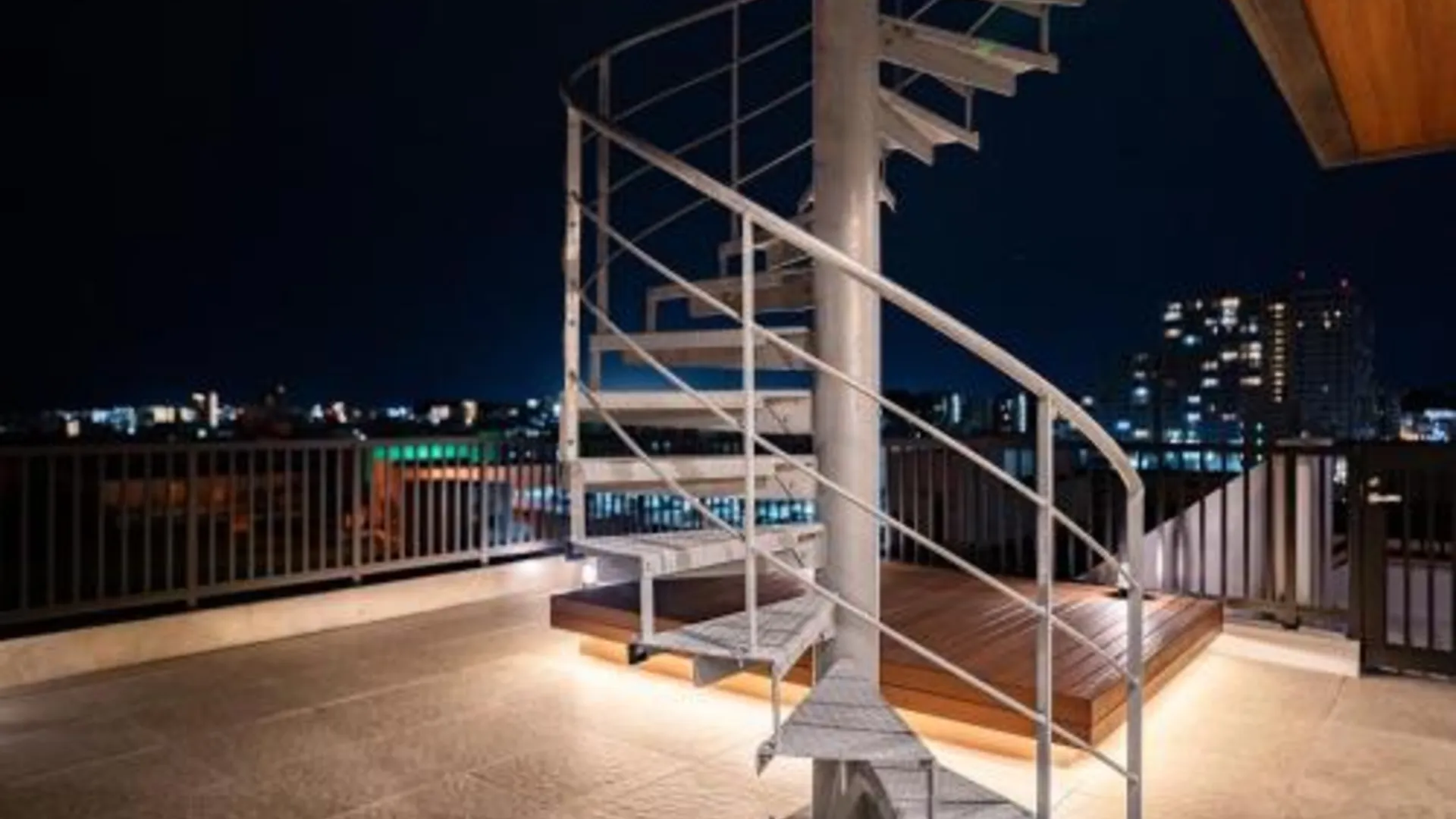 오키나와 본섬 ユナイテッドリゾート北谷オーシャンフロント 5성급 싱글룸 외관