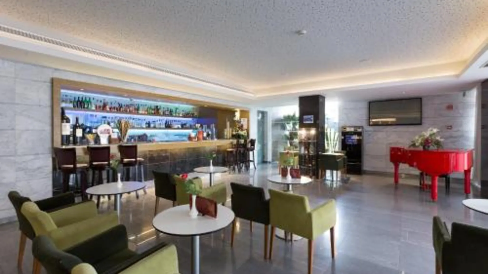 알부페이라 무투 클러베 프라이아 다 오우라 4성급 호텔 외관