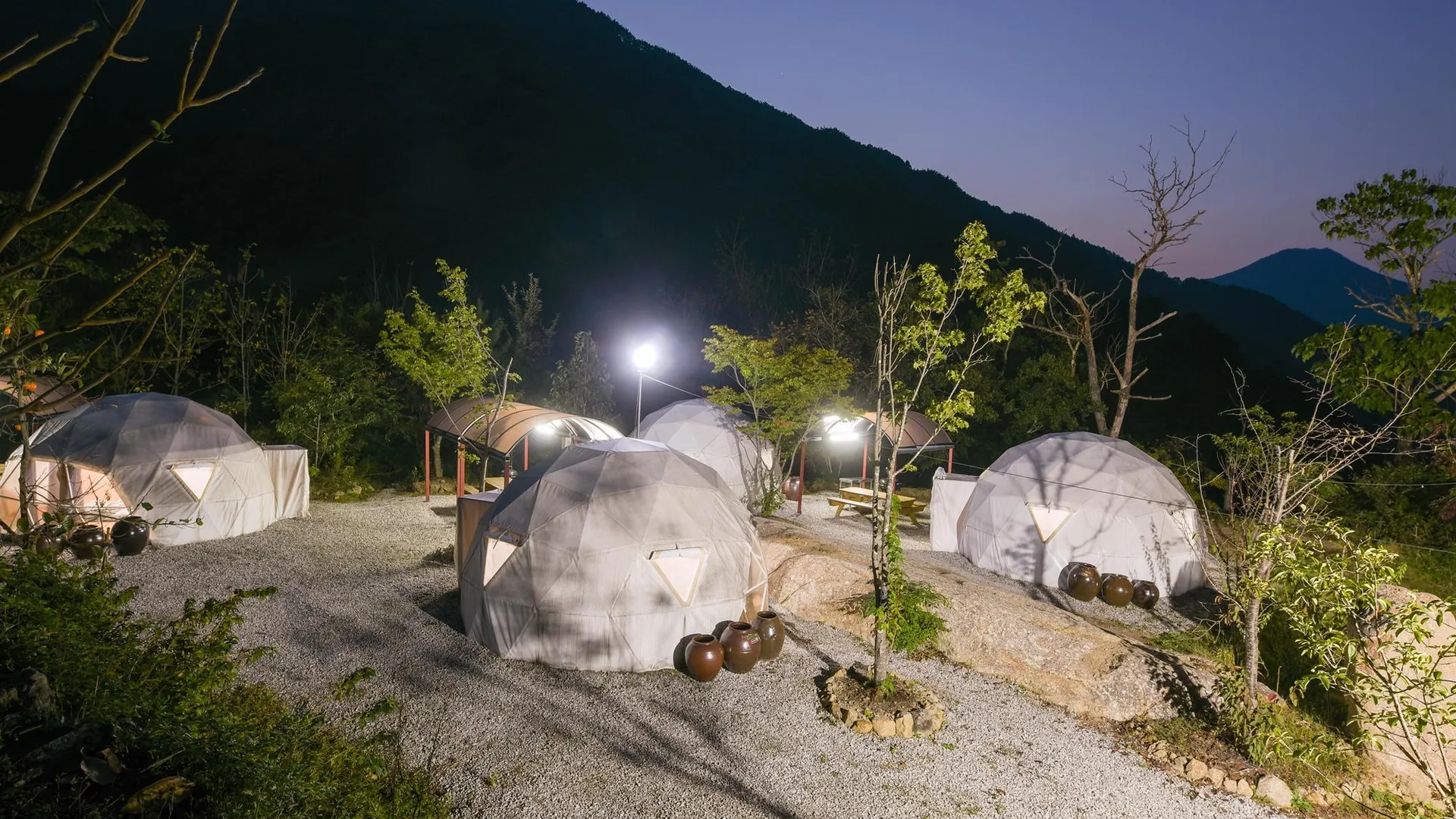 함양군 함양 지리산 칠선계곡 글램핑 2성급 게스트하우스 수영장