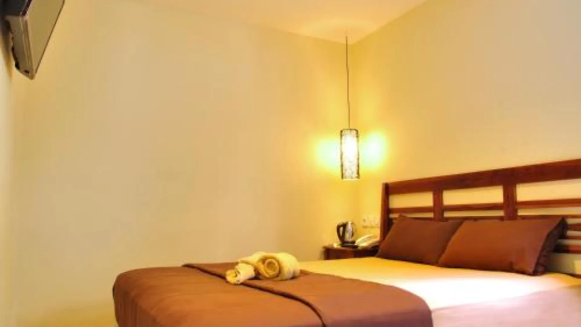 발리 쿠타 사리 하우스 2성급 호텔 스위트룸