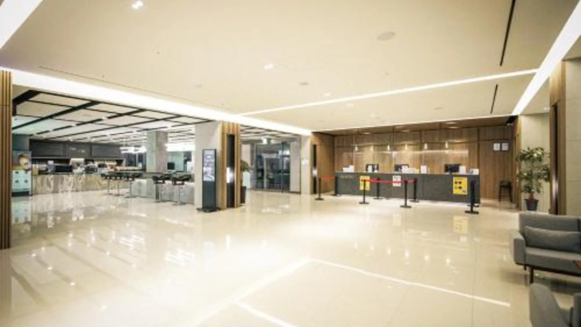 양양 The N Resort Hotel and Spa Yangyang 4성급 호텔 로비