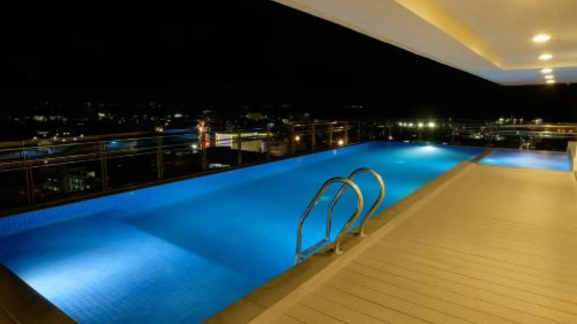 세부 원 센트럴 호텔 4성급 호텔 스위트룸