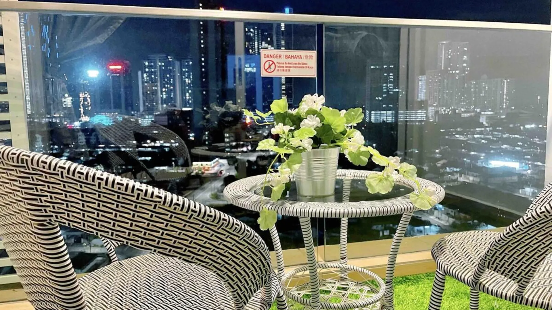 조호바루 / 조호르바루 조호바루의 아파트먼트 (1055m², 침실 2개, 프라이빗 욕실 2개) 4성급 싱글룸 레스토랑