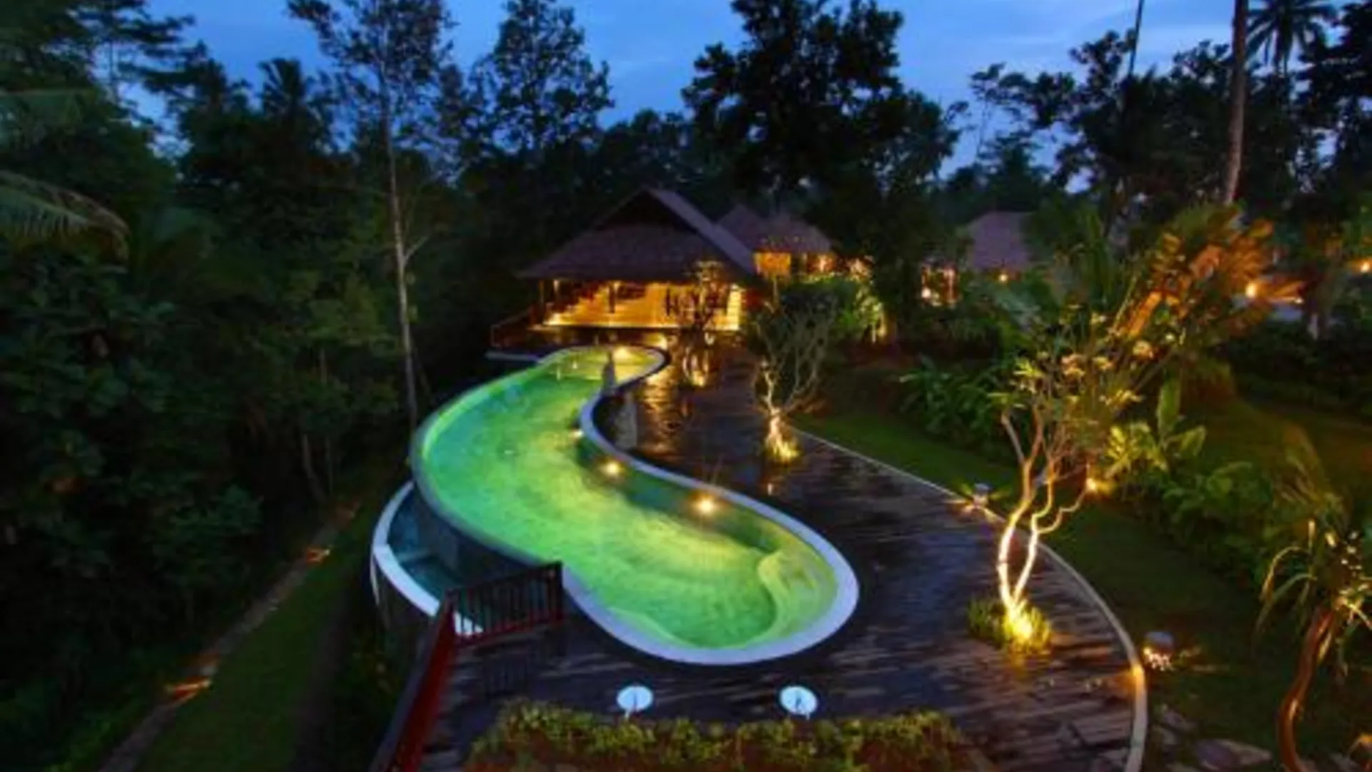 발리 빙사트바 럭셔리 우붓 4성급 호텔 외관