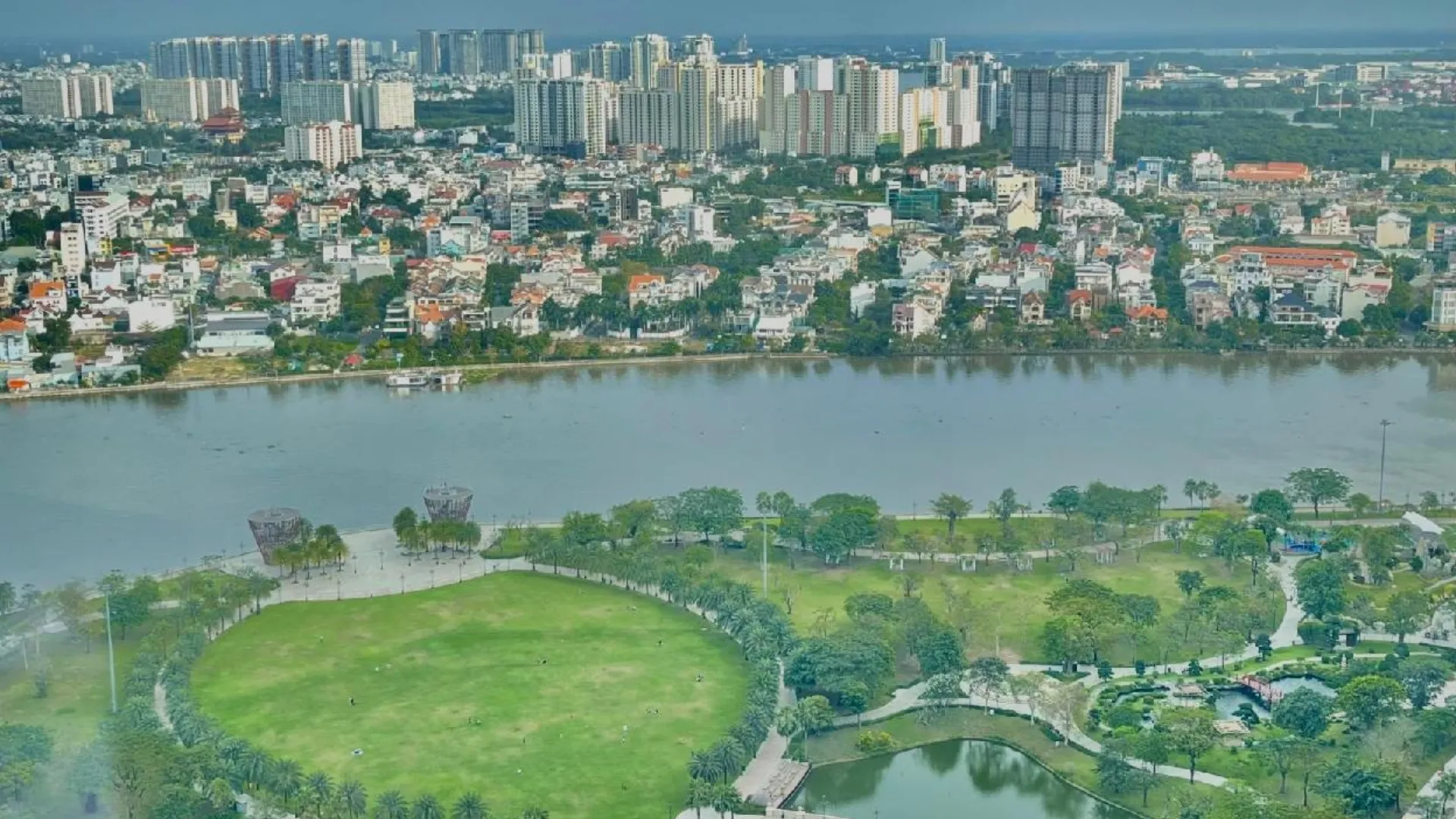 호치민 빈탄의 아파트먼트 (133m², 침실 3개, 프라이빗 욕실 2개) 4성급 싱글룸 수영장