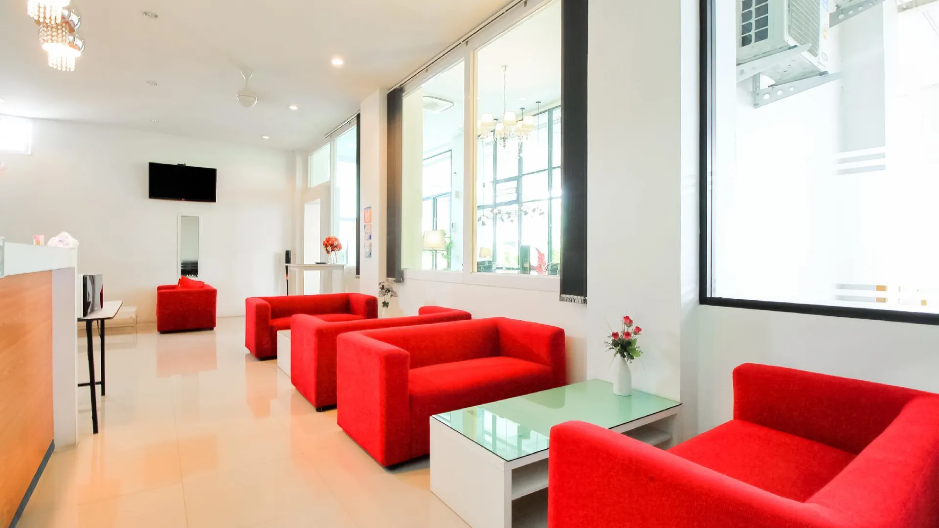 방콕 OYO 318 팍디 리조트 - 직원 백신 접종 2성급 호텔 로비