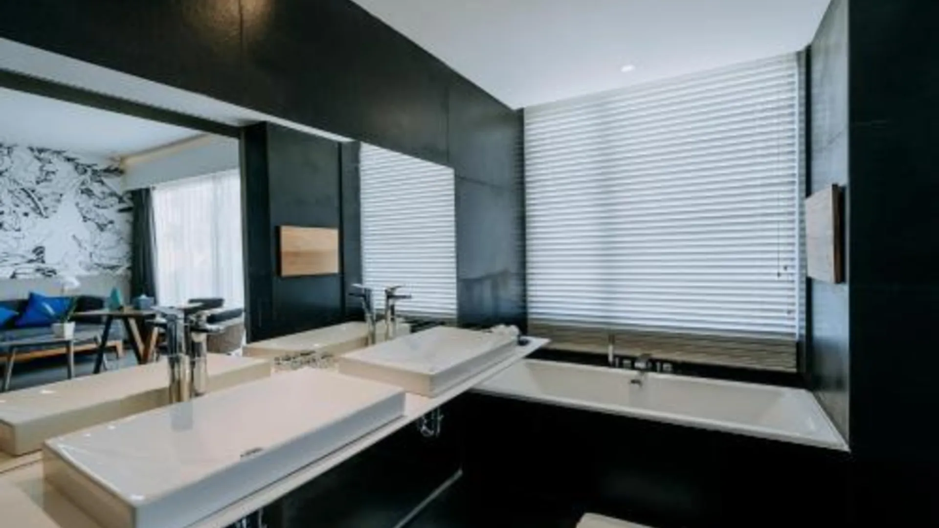 발리 아토텔 사누르 발리 4성급 호텔 수영장