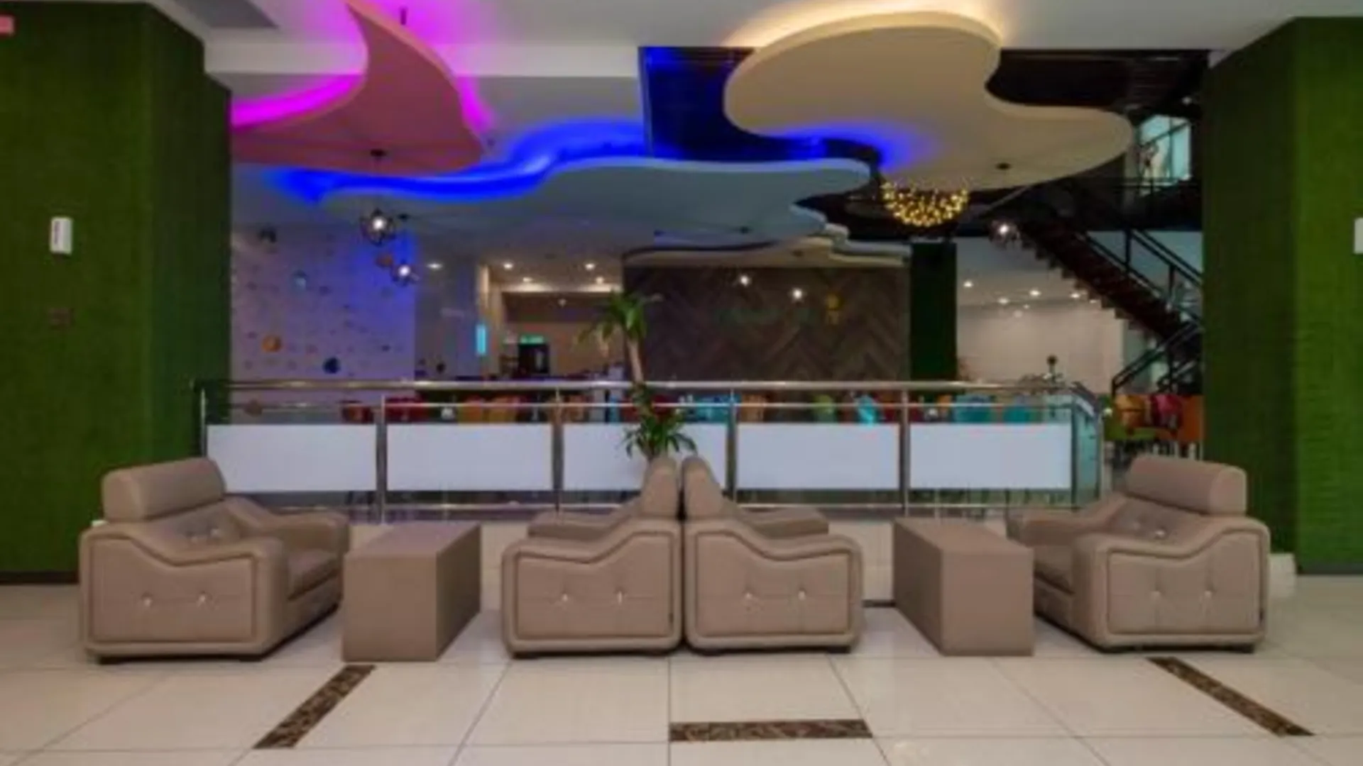 조호바루 / 조호르바루 호텔 홈즈 겔랑 파타 4성급 호텔 외관