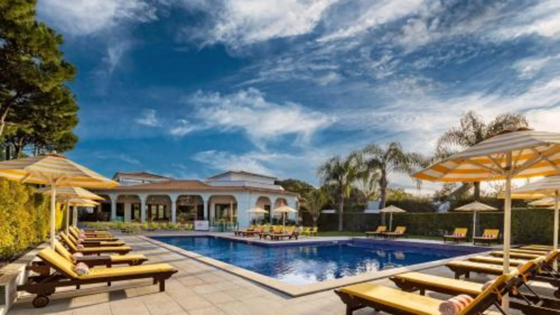 알만실 The Magnolia Hotel 4성급 호텔 객실