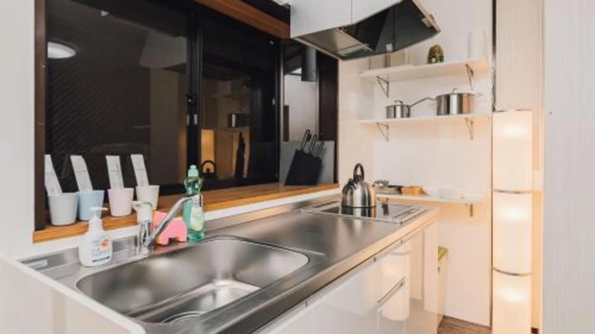 오사카 리버티 팰리스 아파트먼트 4성급 게스트하우스 수영장