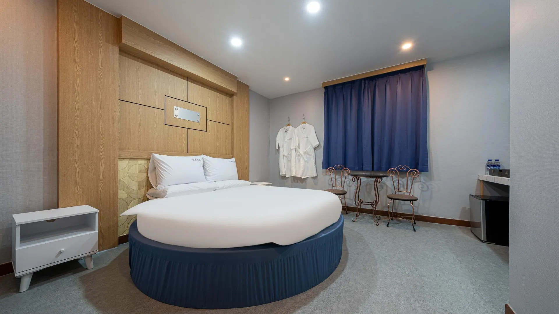 하동 하동 호텔 모멘트 H플러스 호텔 스위트룸