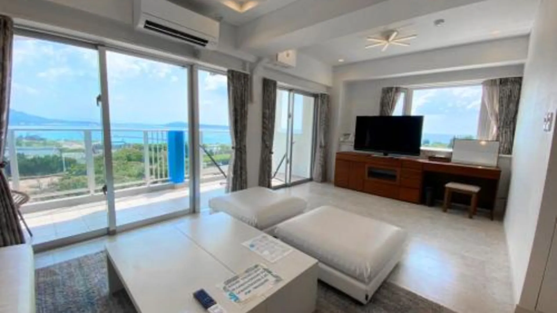 오키나와 본섬 Ocean Front YAMAKAWA 4성급 게스트하우스 스위트룸