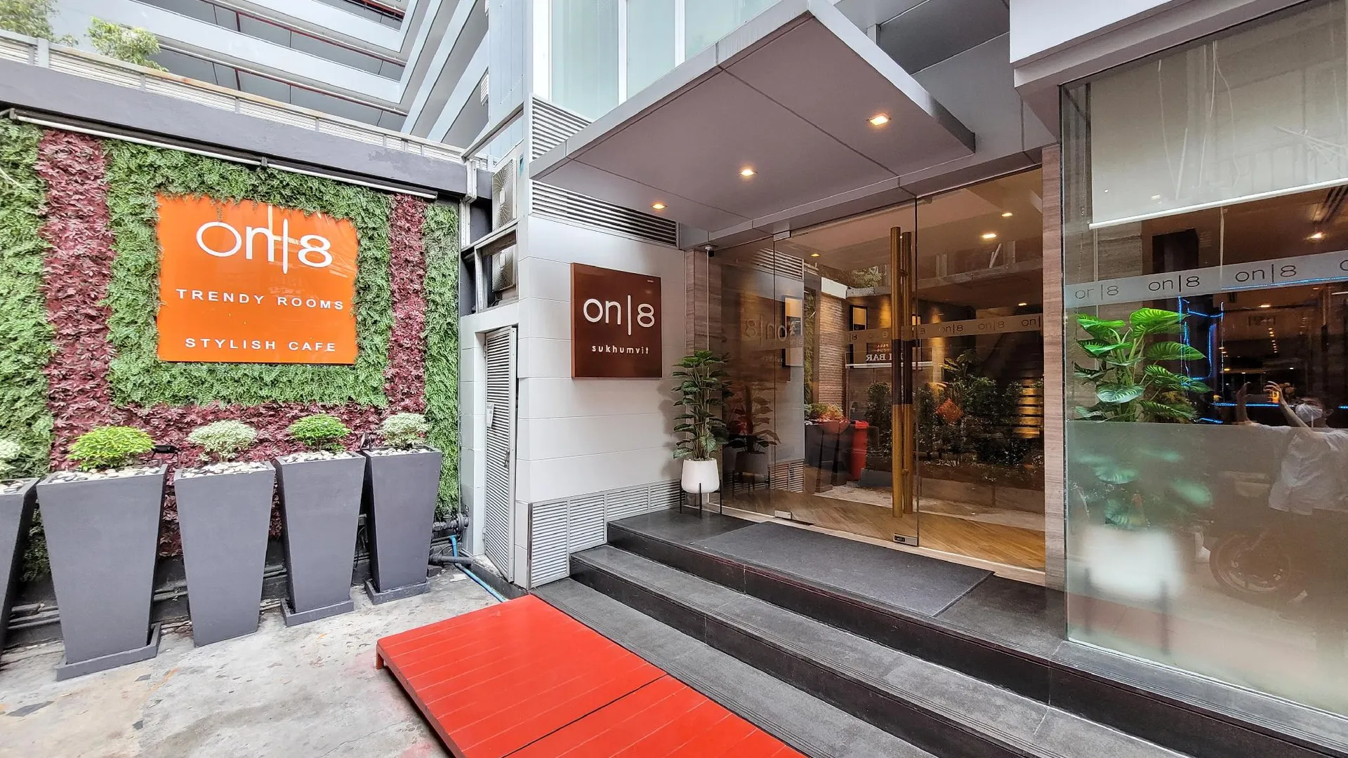 방콕 온 8 수쿰빗 나나 방콕 3성급 호텔 수영장