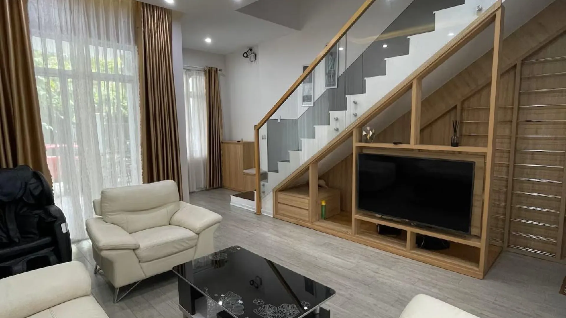 다낭 쑤언하의 프라이빗 하우스 (220m², 침실 3개, 프라이빗 욕실 4개) 3성급 싱글룸 로비